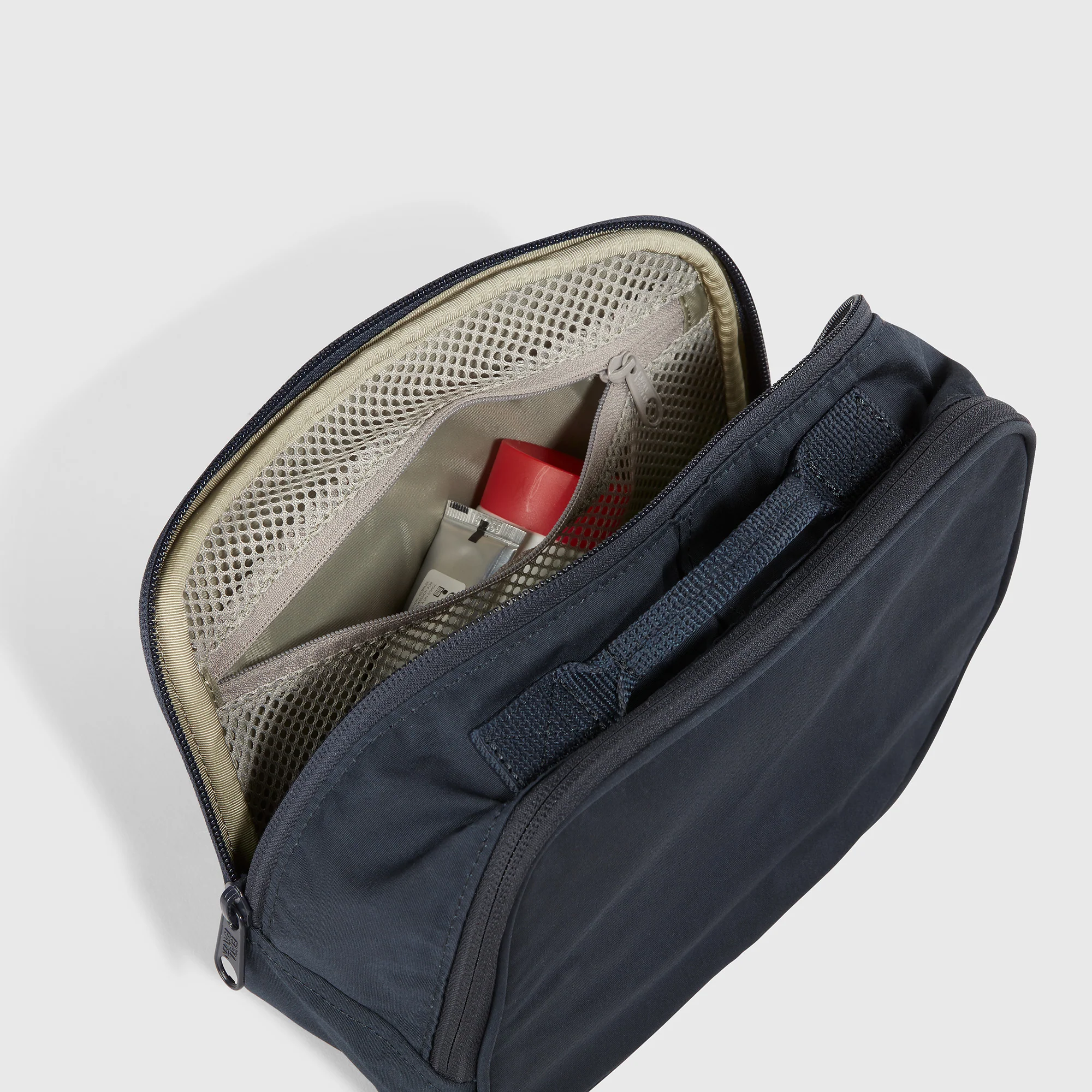 Fjallraven Kanken Toiletry Bag - Image 4
