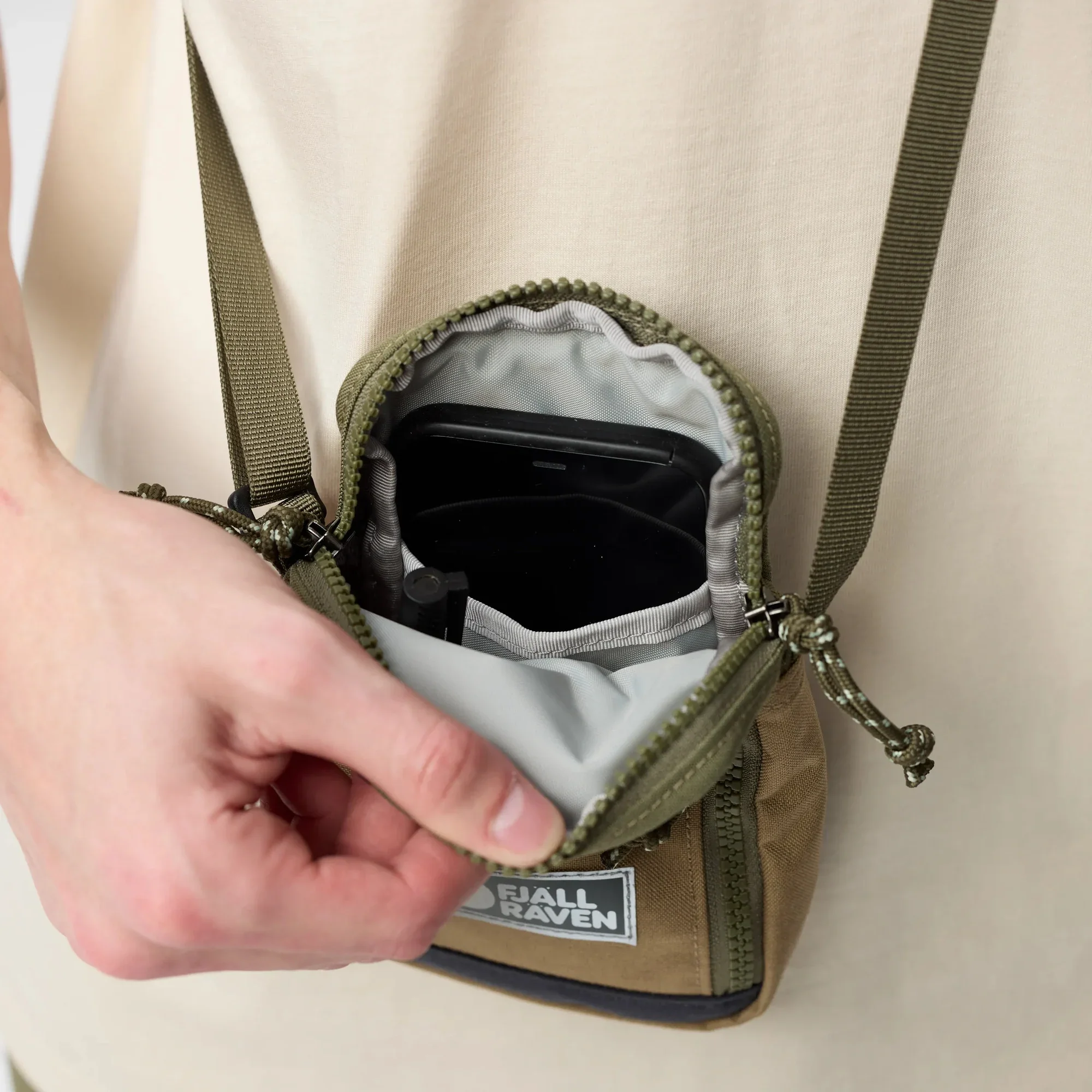 Fjallraven Vardag Pocket Small - Image 4