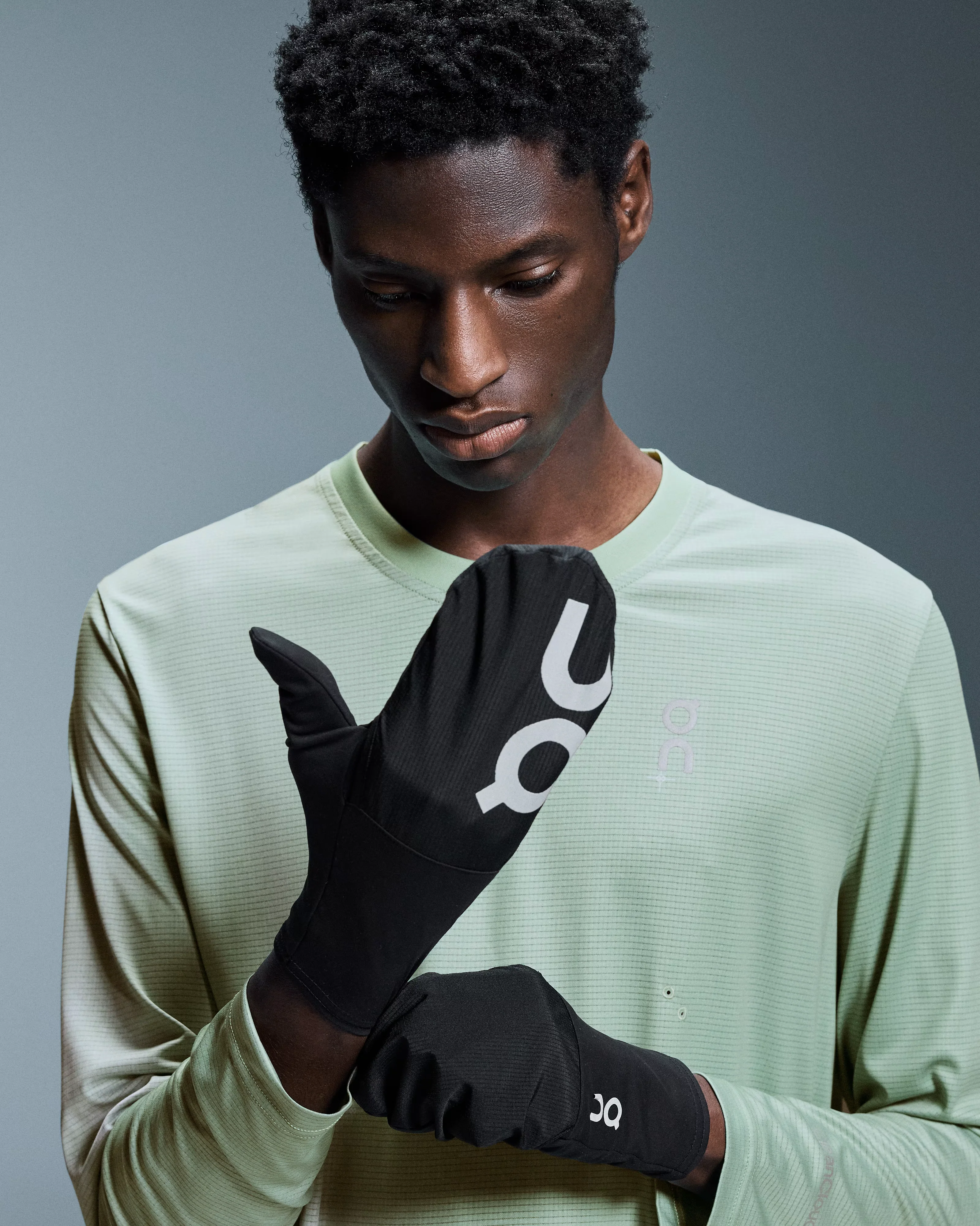 ON Cloud Core Glove Unisex - Image 2