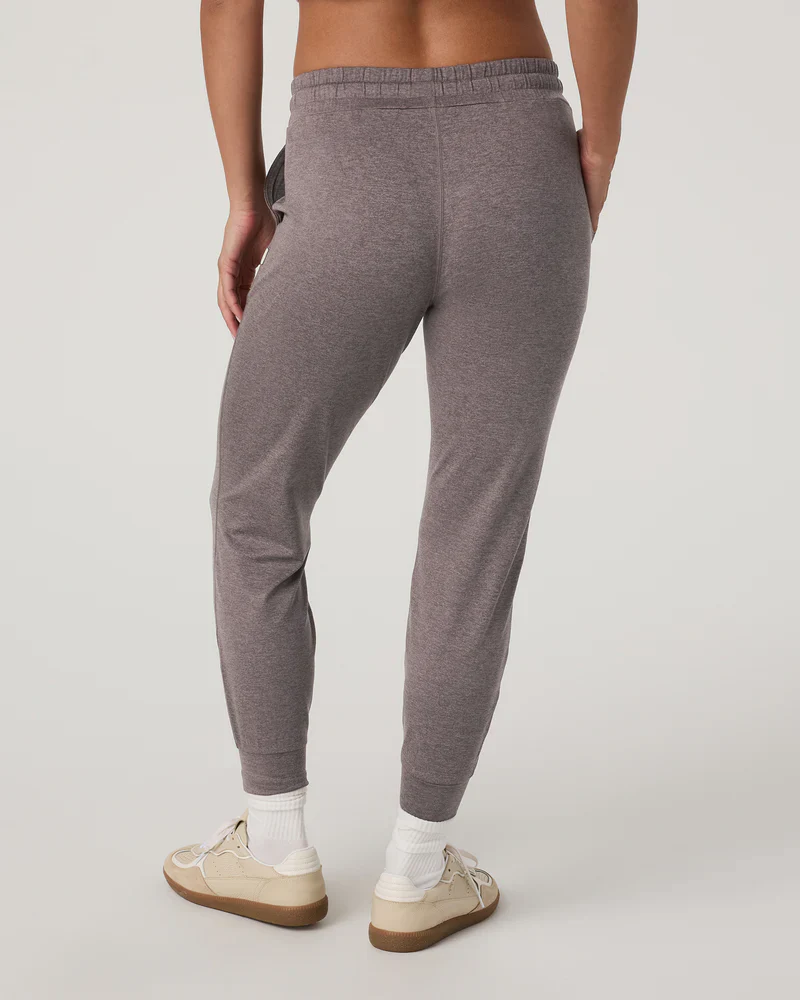 Vuori Performance Jogger Women's - Image 14