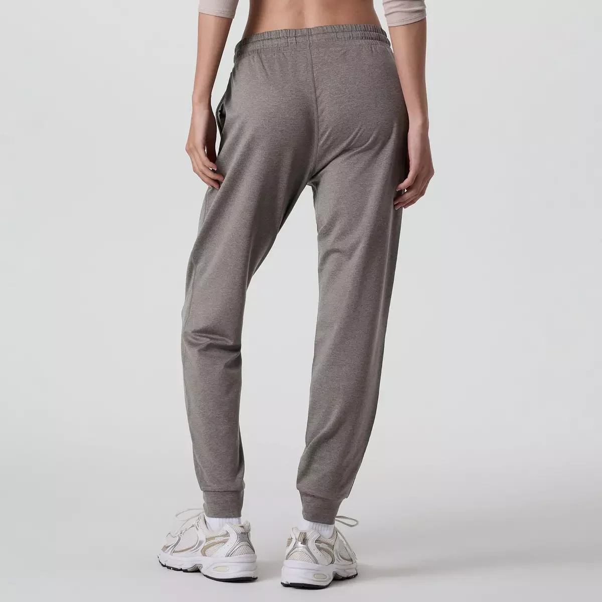Vuori Performance Jogger Women's - Image 18